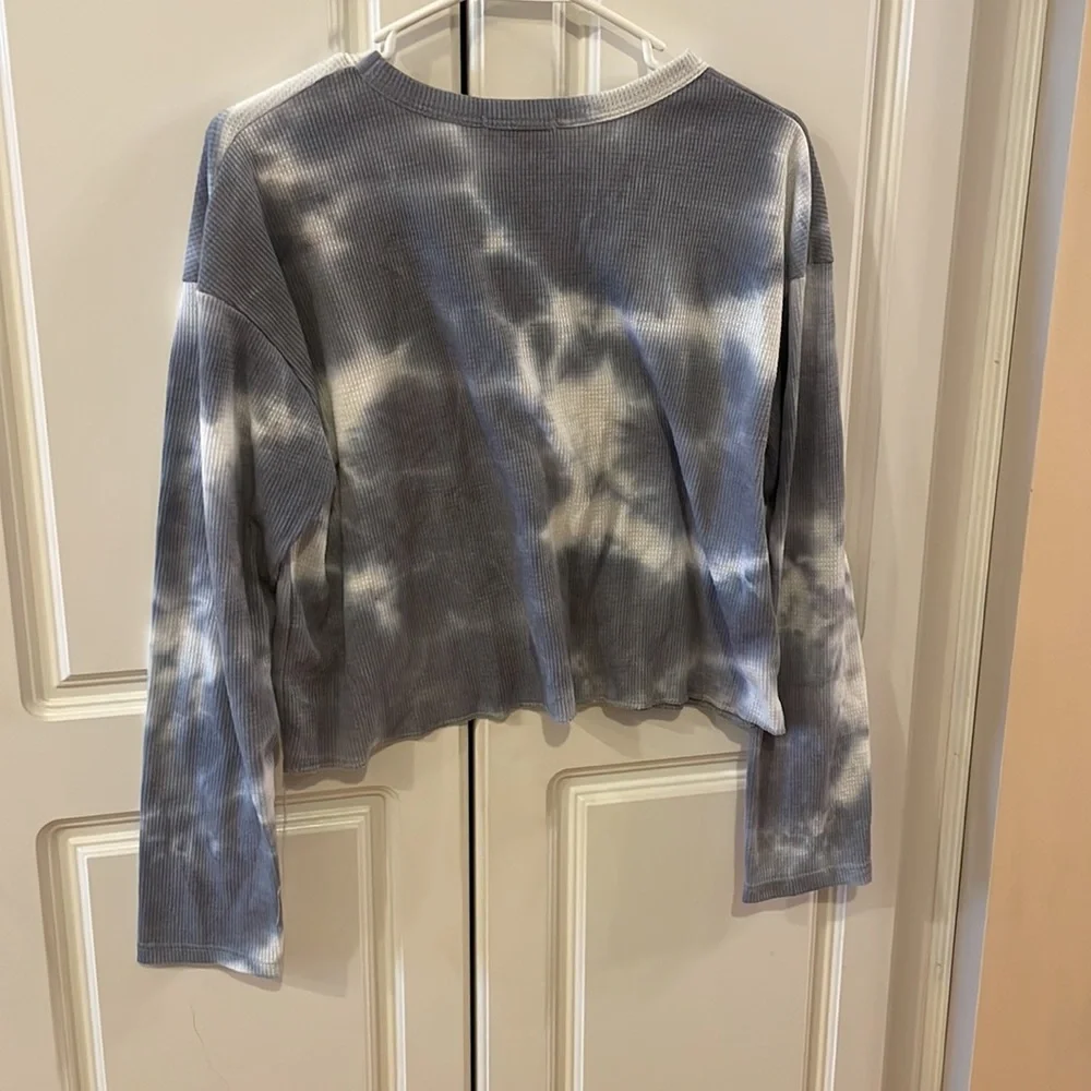 top - Picture 2 of 3